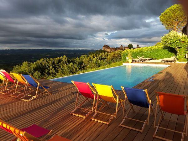 La piscine du Relais de Castlenau réservée à la clientèle de l'hôtel