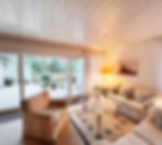 Der Wohnbereich mit Kamin