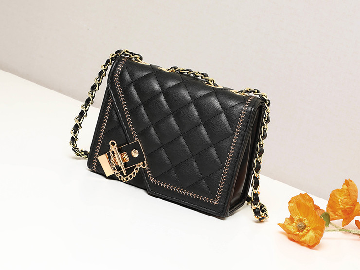 Thumbnail: Artsy elegant black bag