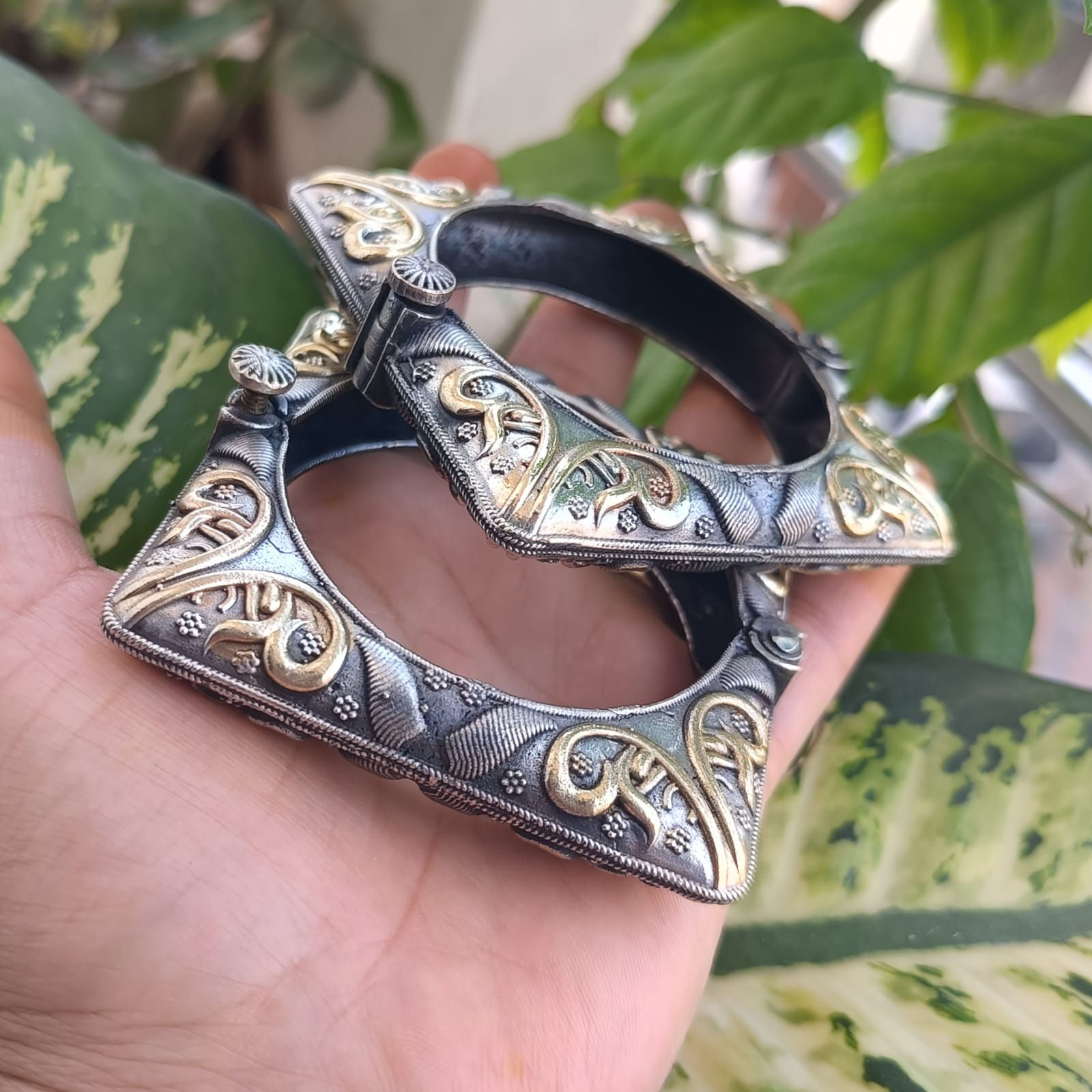 Antique Silver Look Two-Tone Screw-Open Kada Bangles