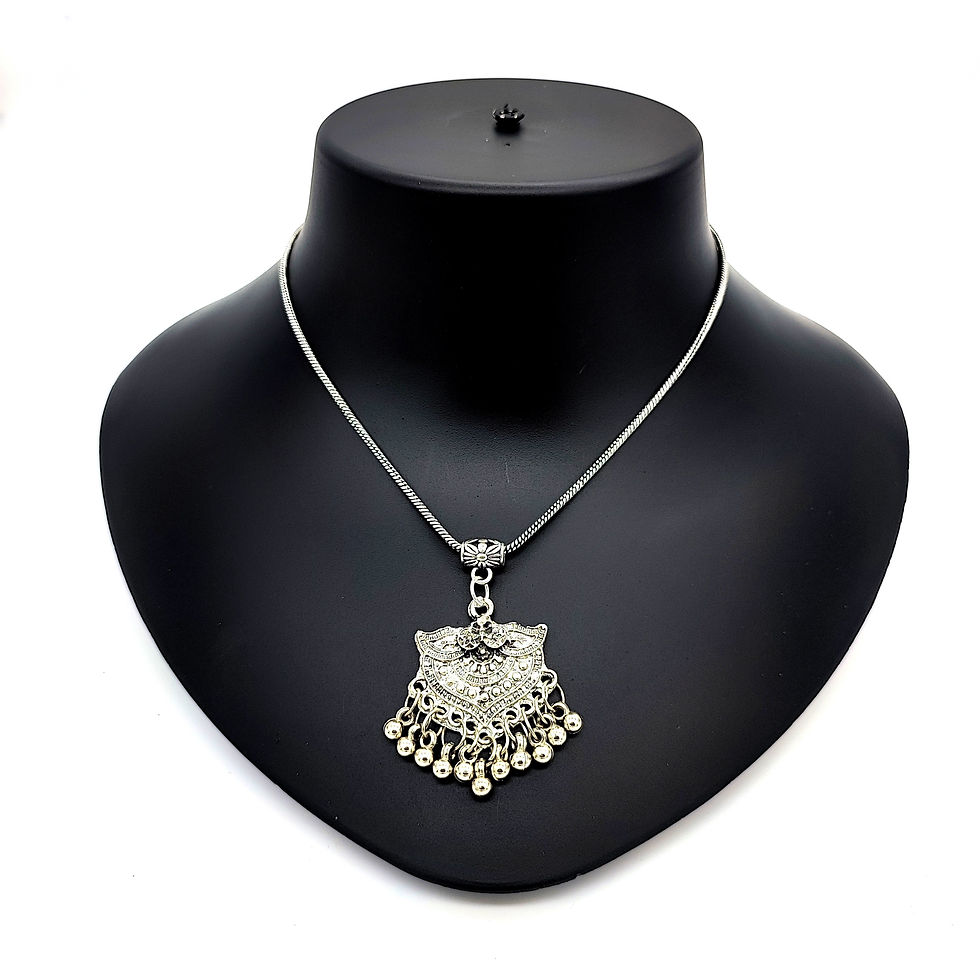 Oxidized Pendent Chain Necklace With Studs,