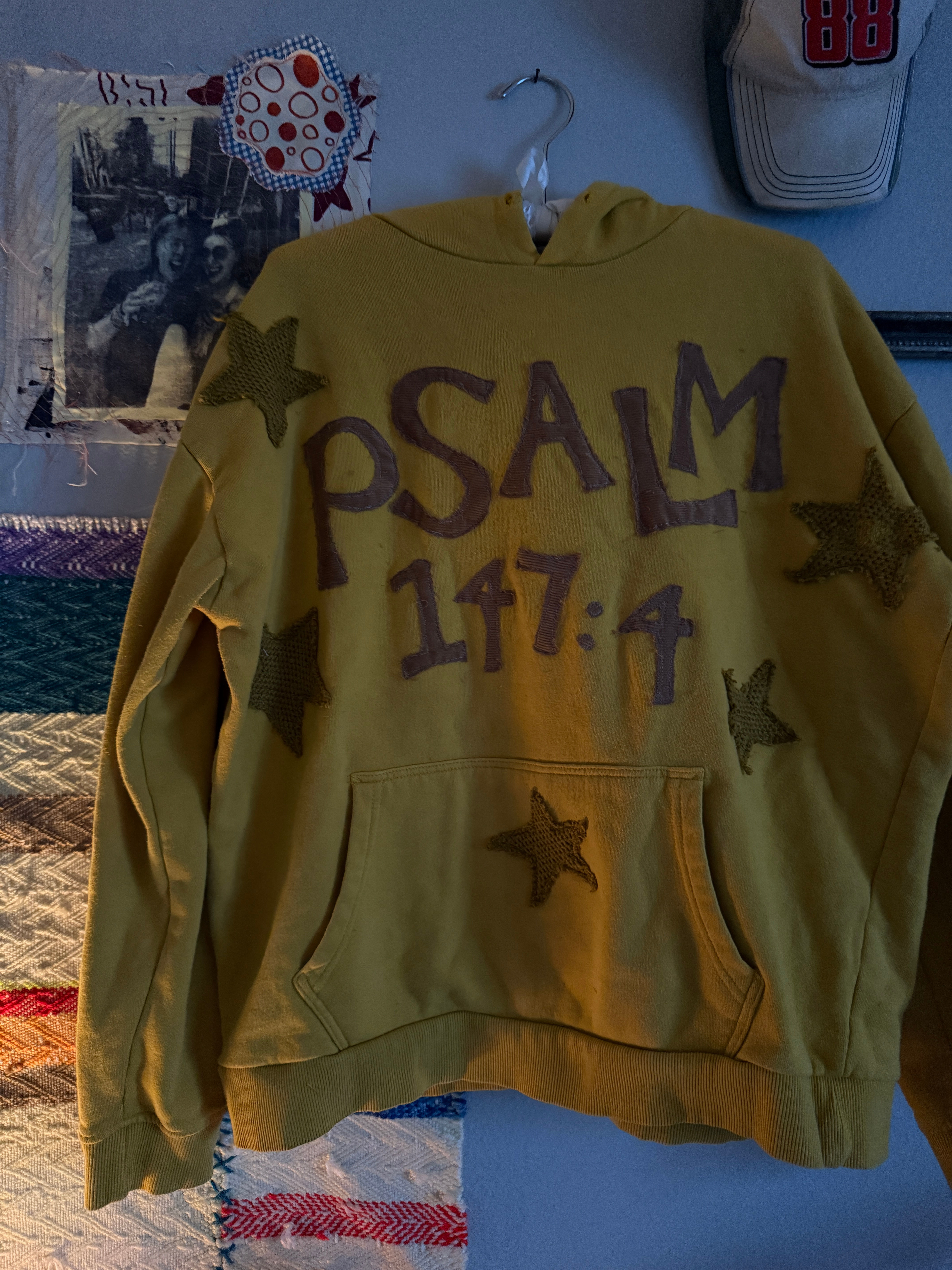 He Counts The Stars (Psalm 147:4) T-Shirt