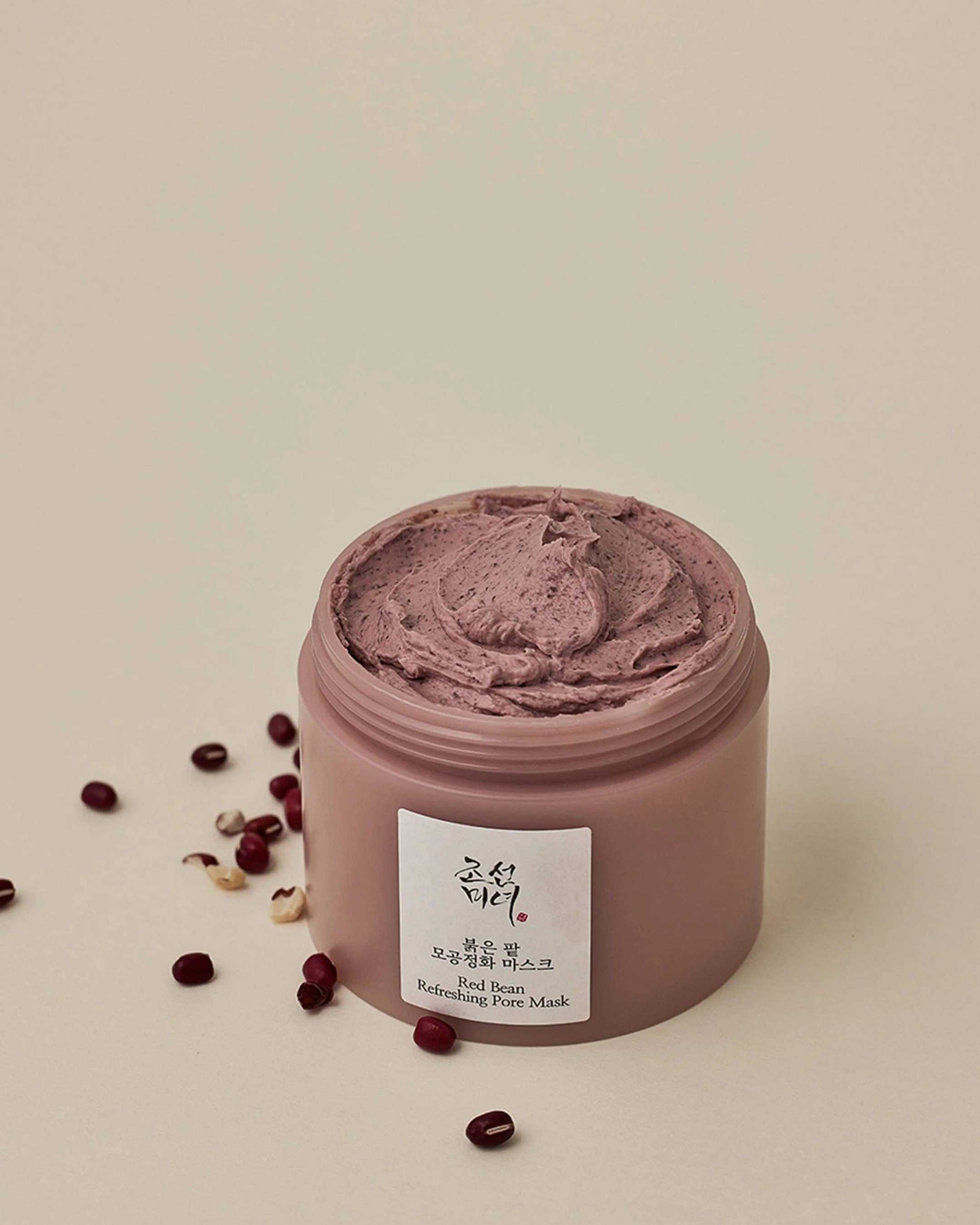 Red bean exfoliating mask in jar