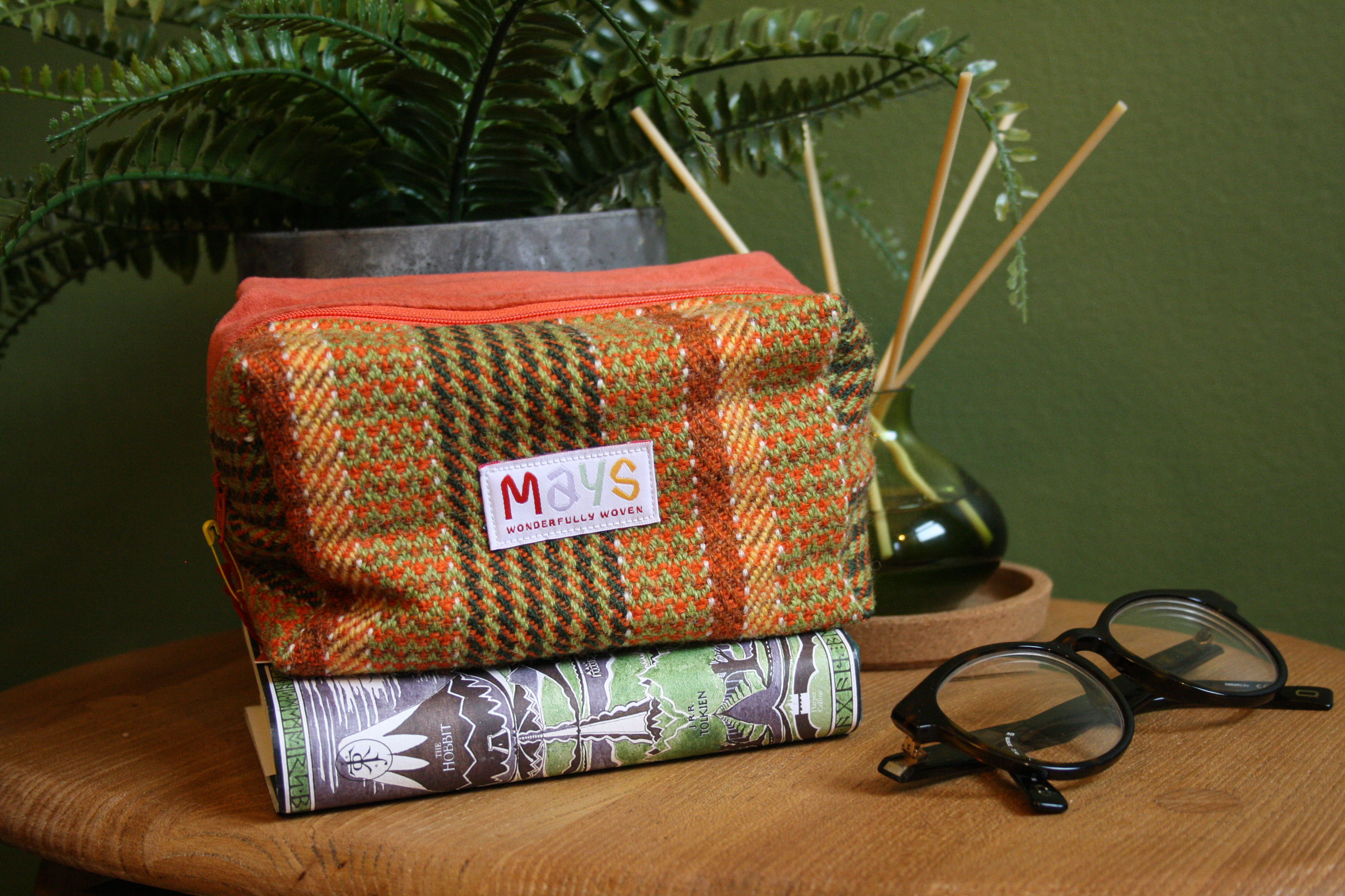Hand-woven Retro Twill Box Pouch