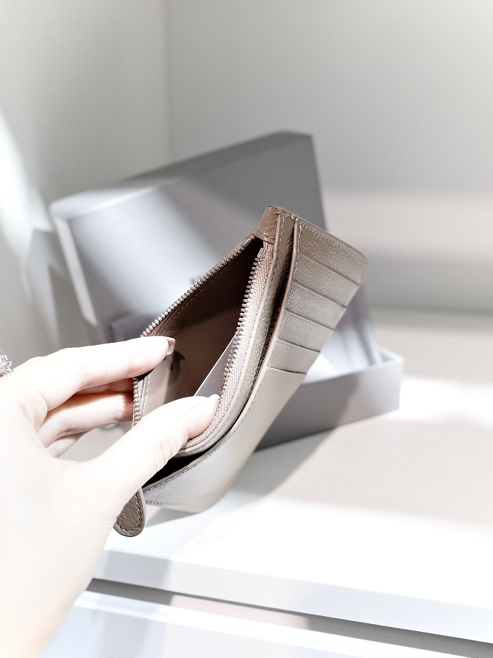 縮圖：Balenciaga - Textured Leather Cardholder with Zipper and Full Set (Pre-owned) 