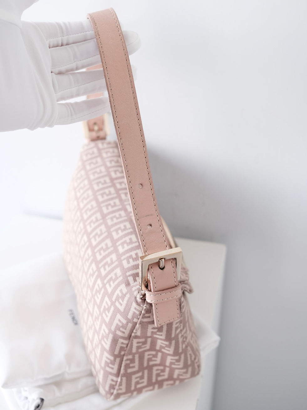 Thumbnail: Fendi - Taro Pink Zucchino Baguette with Dust Bag (Vintage)