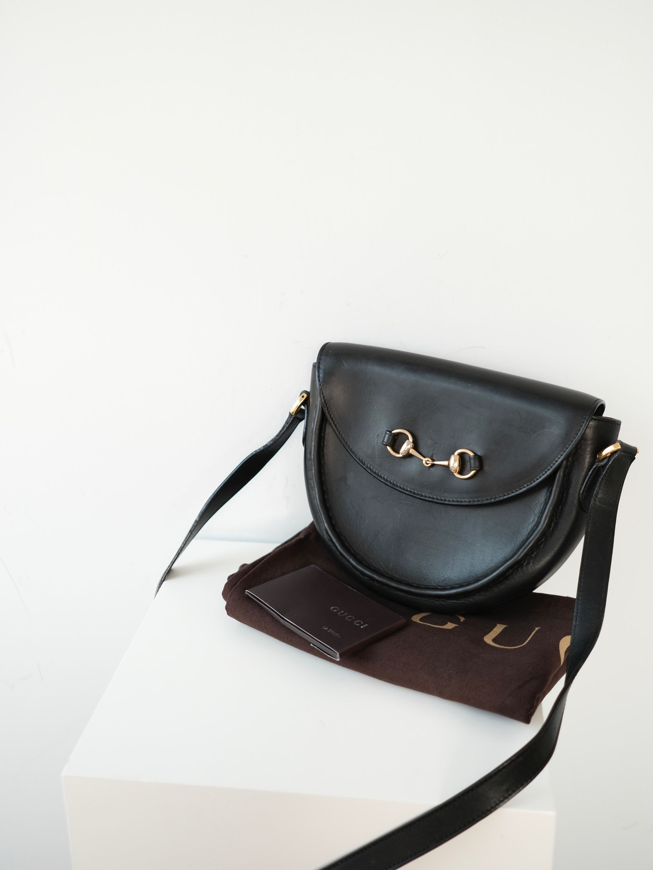 Gucci - Black Leather Horsebit Crossbodybag with Dust Bag and Card (Vintage)