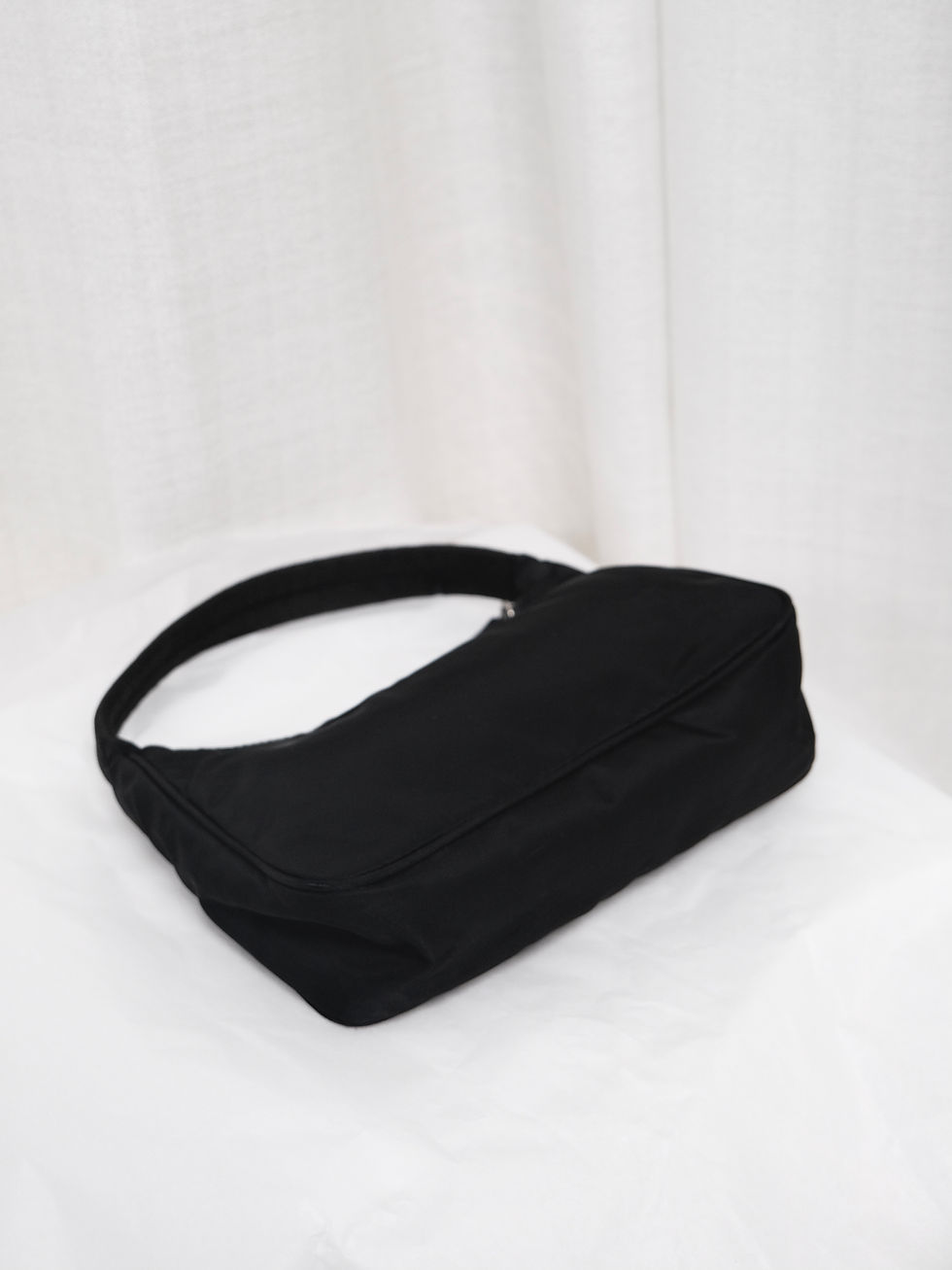 縮圖：Prada - Black Nylon Hobo Bag (Vintage)