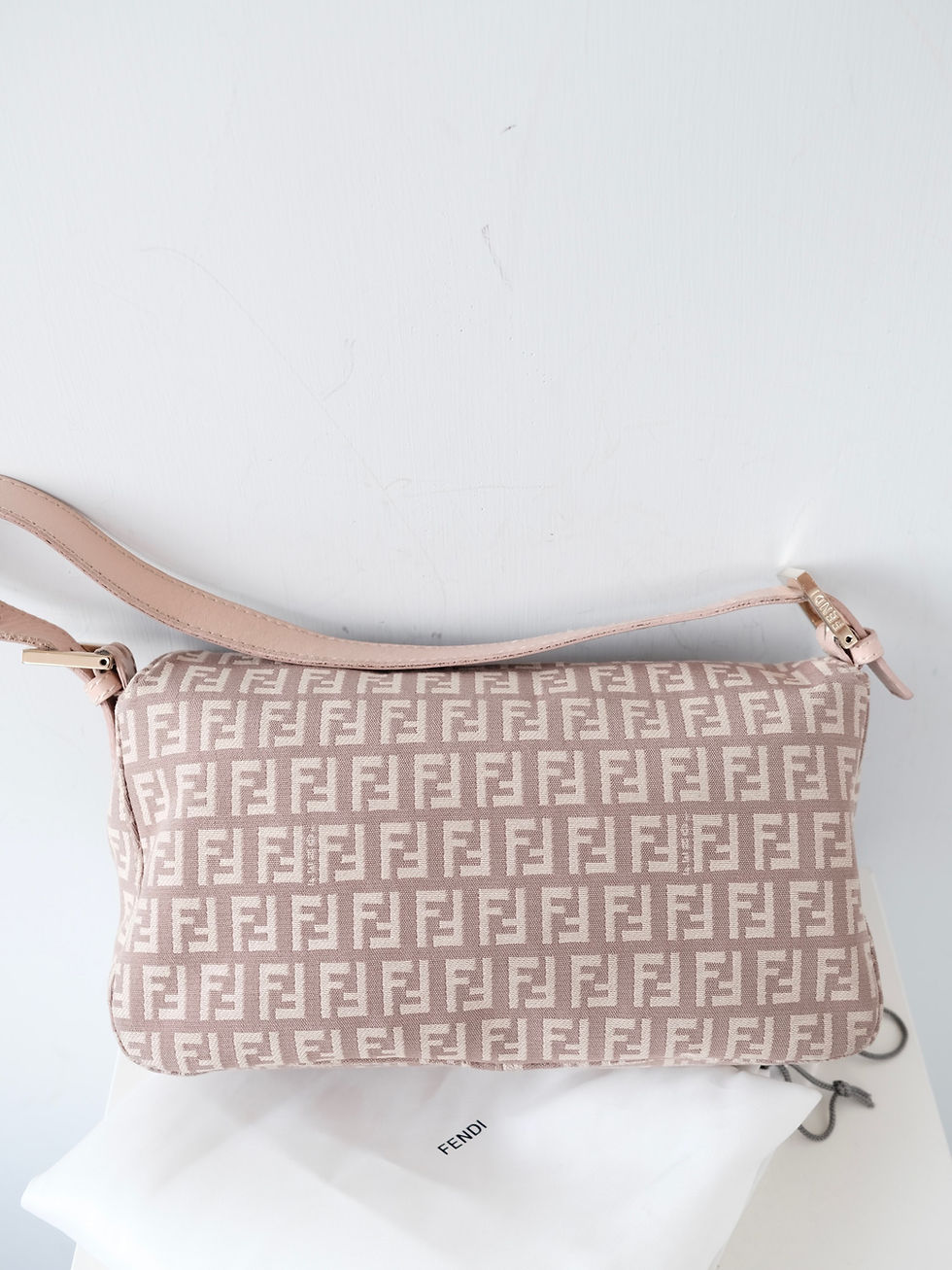 Thumbnail: Fendi - Taro Pink Zucchino Baguette with Dust Bag (Vintage)