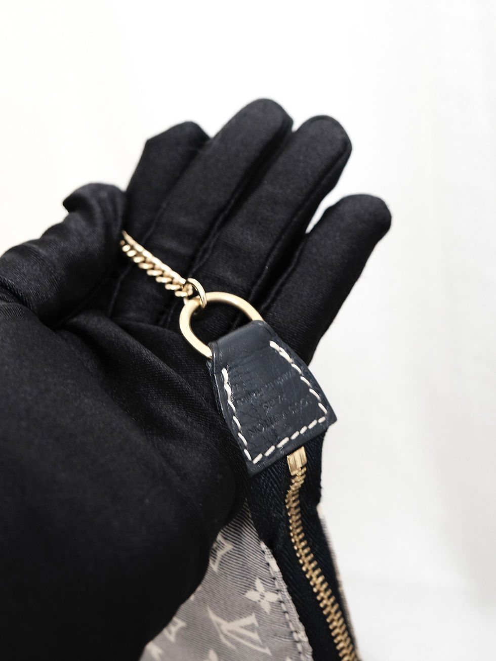 縮圖：Louis Vuitton - Monogra Denim Mini Pochette with Box and Dust Bag (Vintage)