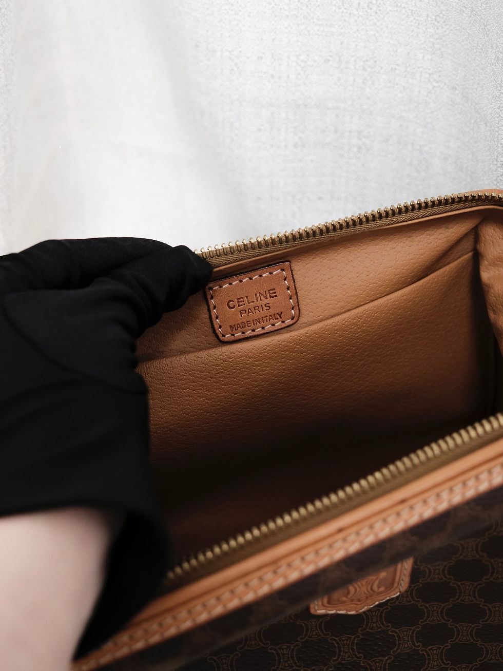 縮圖：Celine - 21cm Brown Macadam Clutch with Strap (Vintage)
