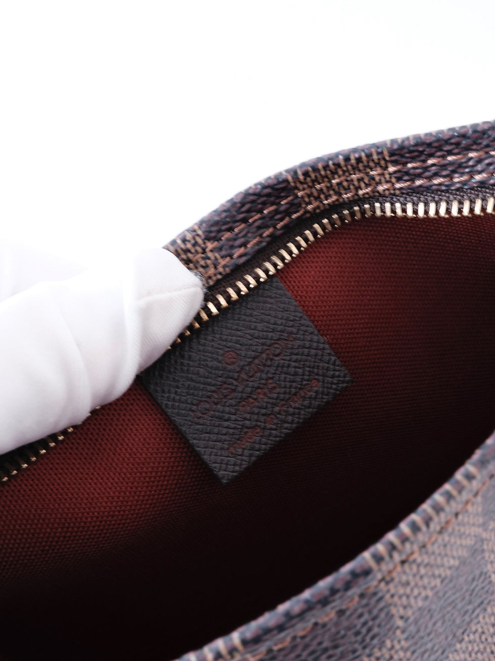 Thumbnail: Louis Vuitton - Damier Ebene Shoulder Bag (Vintage from 2004)