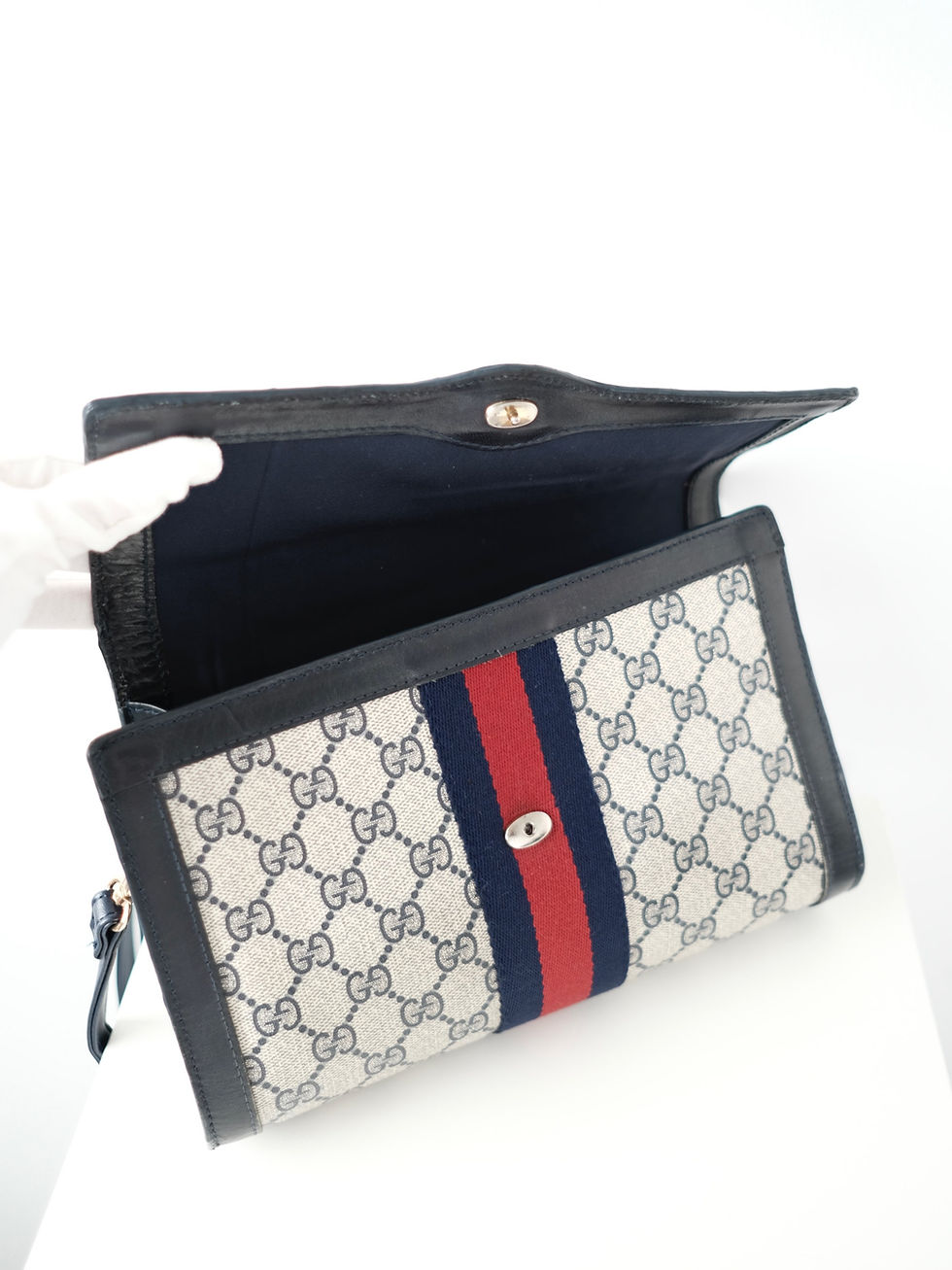 縮圖：Gucci - 25cm Navy Monogram Pouch with Strap (Vintage)