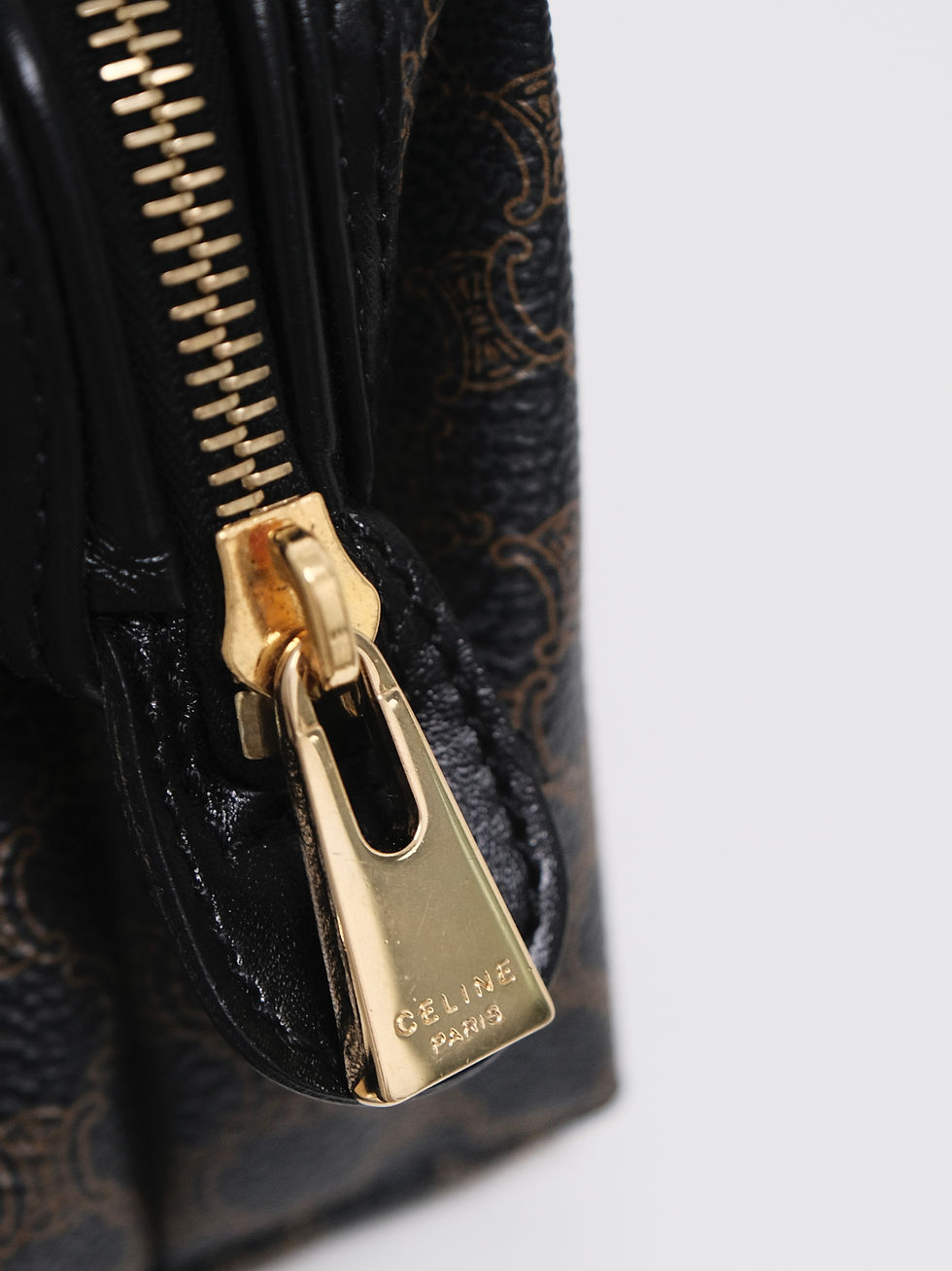 縮圖：Celine - Small Black Macadam Clutch with Strap (Vintage)