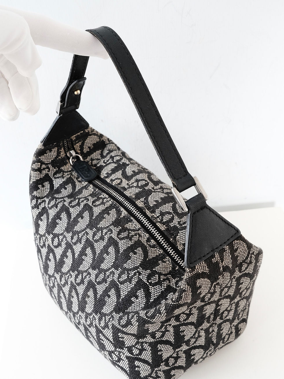 縮圖：Dior - Black Oblique Canvas Lunch Box Handbag (Vintage from 2000s)