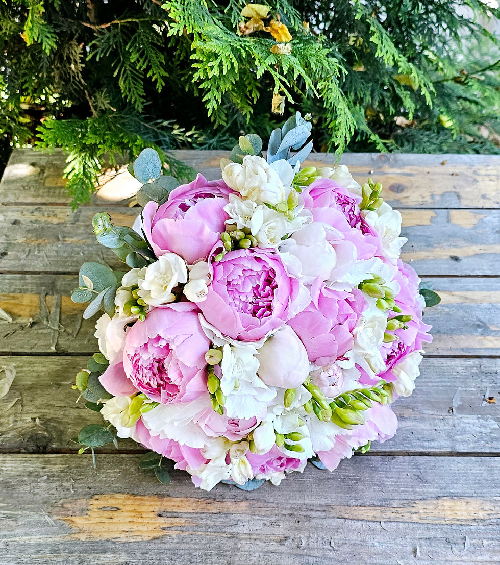 Miniatură: buchet flori naturale mireasa bujori si frezii