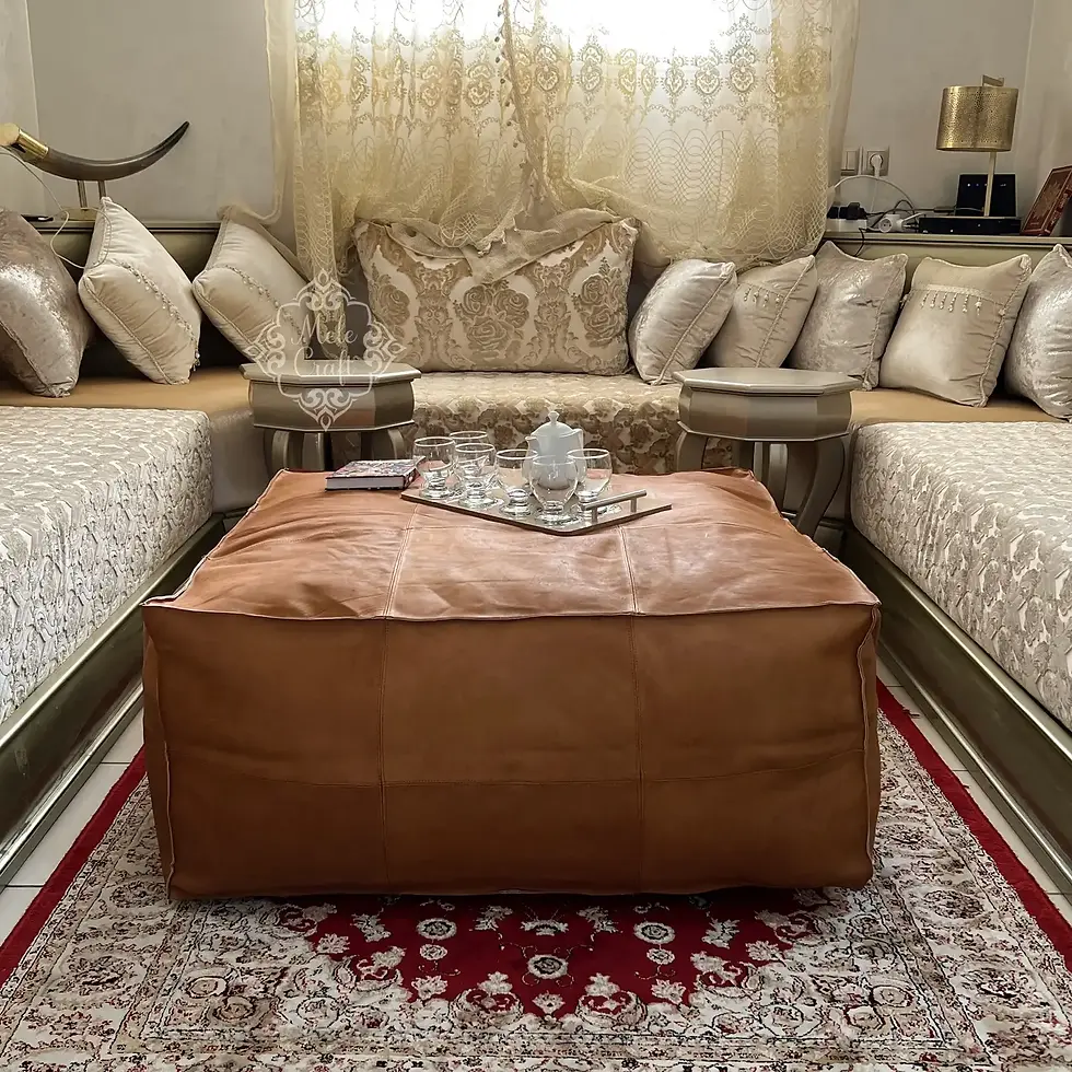 Thumbnail: Ottomaantafel van rundleer 