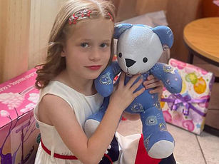 אמי והבובה מבגדיו של אלן