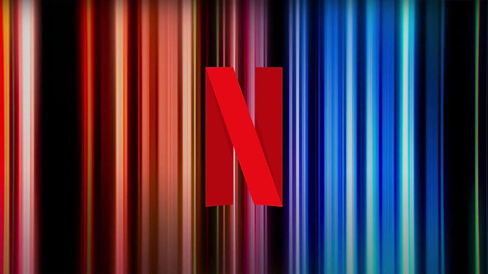 Duas batidas de aliança em um armário: quase 10 anos do "tudum da Netflix"