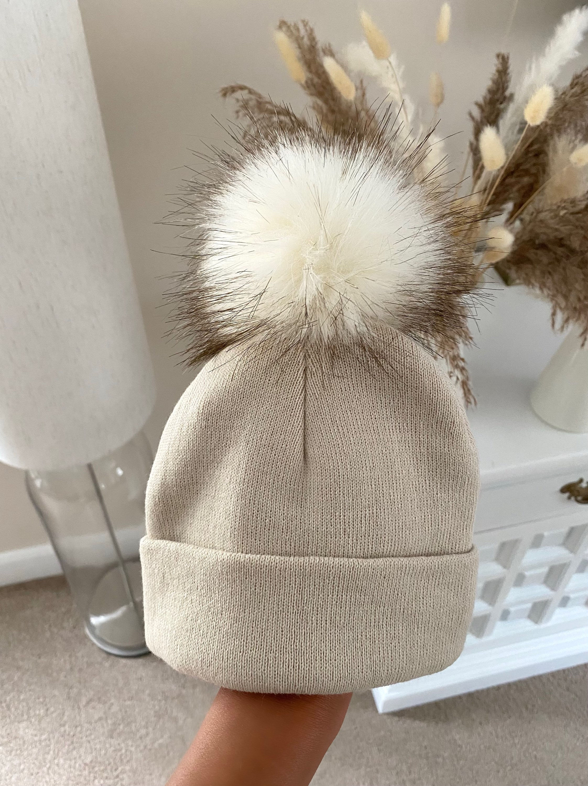 Large Pom Pom Hat - Beige 