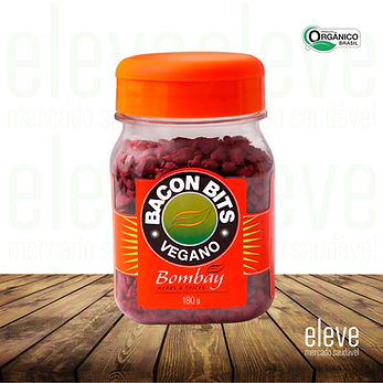 Produtos de mercearia em uma gôndula, leites, óleo de cocô entre outros.