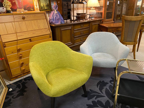 Fauteuils modernes jaune et blanc