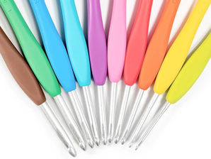 Clover 3672 Amour Crochet Hook Set