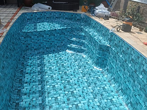 PISCINA ROCK GREEN.png