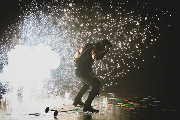 Magicien Bordeaux Human Robot, spectacle de magie, numéro de manipulation, grand final