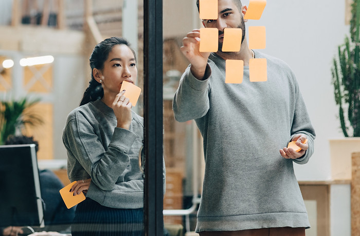 collaborateurs au travail