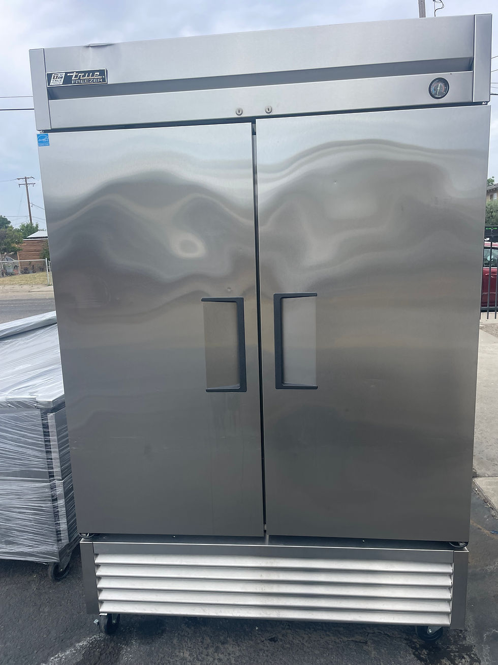 freezer true brand