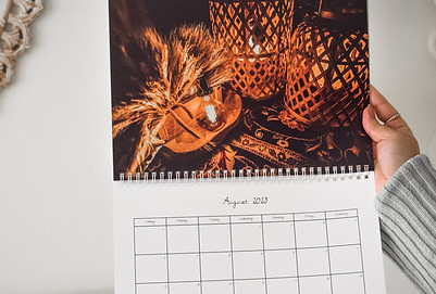 Picture of a customised wall calendar with a image of lighting for office decor