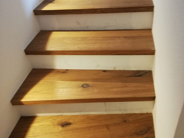 Holztreppe gefertigt von der Tischlerei Frey