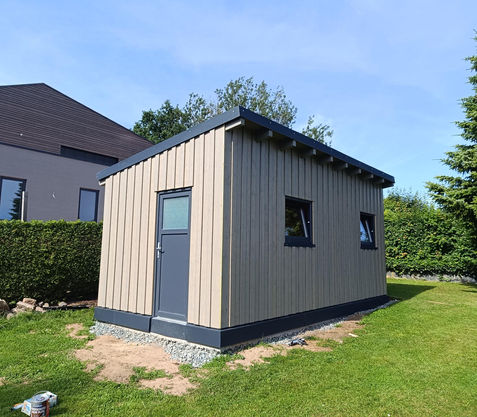 Hütte gefertigt von der Zimmerei Maschauer