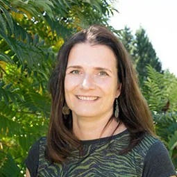 Bettina Pinter