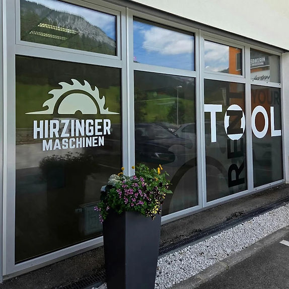 Hirzinger Maschinen in Söll Shop-Außenansicht