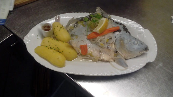 gegrillter Fisch erhältlich im Gasthaus Singer