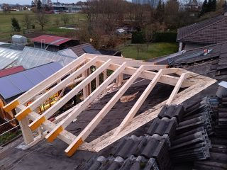 Gaube neu erbaut von der Zimmerei Maschauer