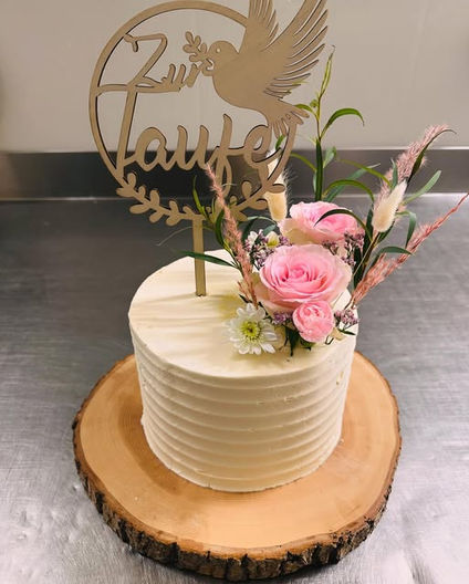 Tauftorte handgemacht in der Konditorei Spring