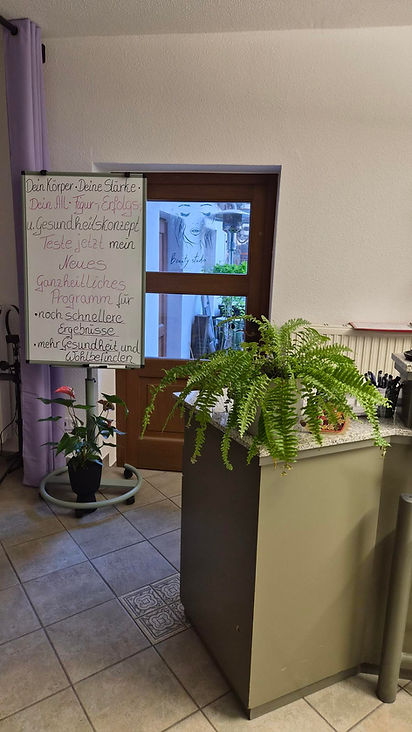 Empfangsbereich Abnehmen im Liegen Studio Borna