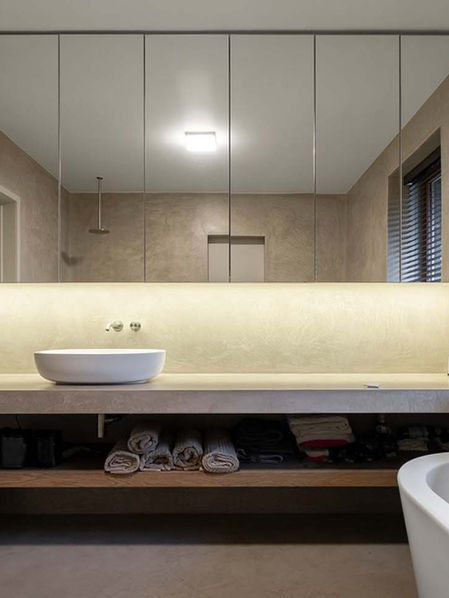 Mikrozement in Badezimmer aufgetragen von der Bratu Oberflächenschutzsysteme KG