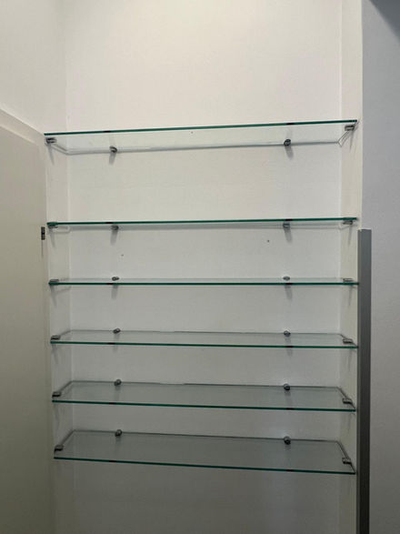 Etagère aus Glas von der Glaserei ABC Glas Pelikan