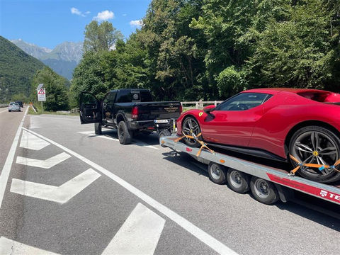 Überstellung Luxusfahrzeug durch Katter's Tow&Haul in Siegendorf