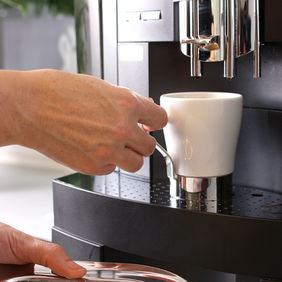 Kaffeemaschine im Salon Hairfashion