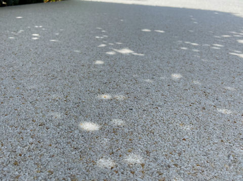 Steinteppich im Außenbereich von der Bratu Oberflächenschutzsysteme KG