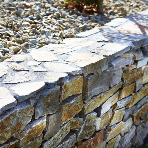 Steinmauer realisiert von 
Emanuel Schinnerl e.U.