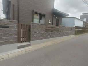 ブロック塀の改修工事で安全性とデザイン性を向上しました