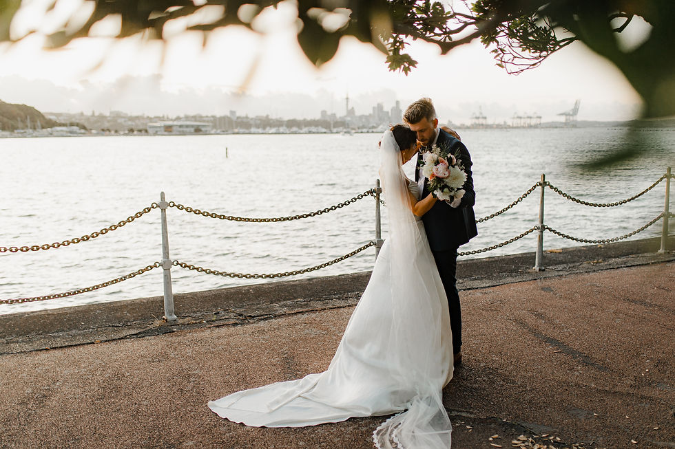 Annabelle&Ciaran-517 - couple against city horizon.jpg