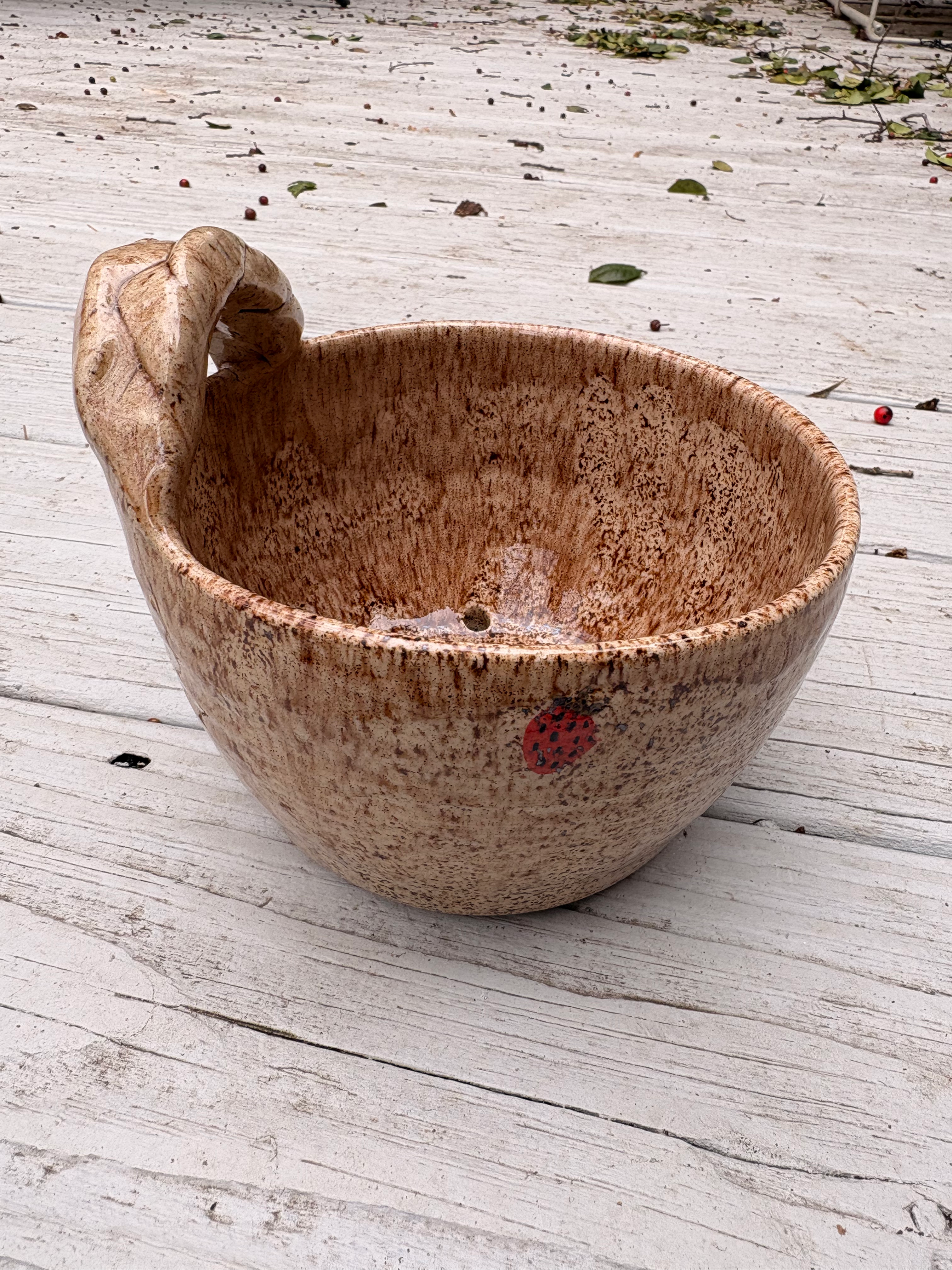 Strawberry colander bowl with braided handle