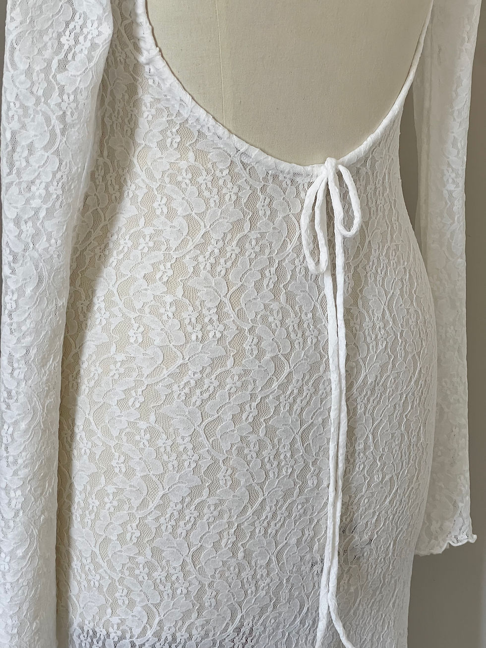 Miniature : Robe longue en dentelle dos nu by Obereees